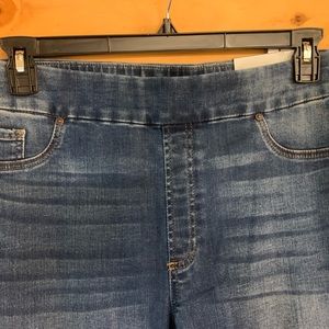 Chico Tall Womens Pull on Slim Boot Jeans size 2T/12T (us size) with split ankle